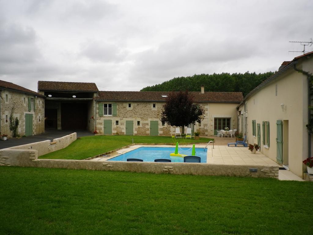 Logis Du Jacquelin Hotel Doussay Exterior foto